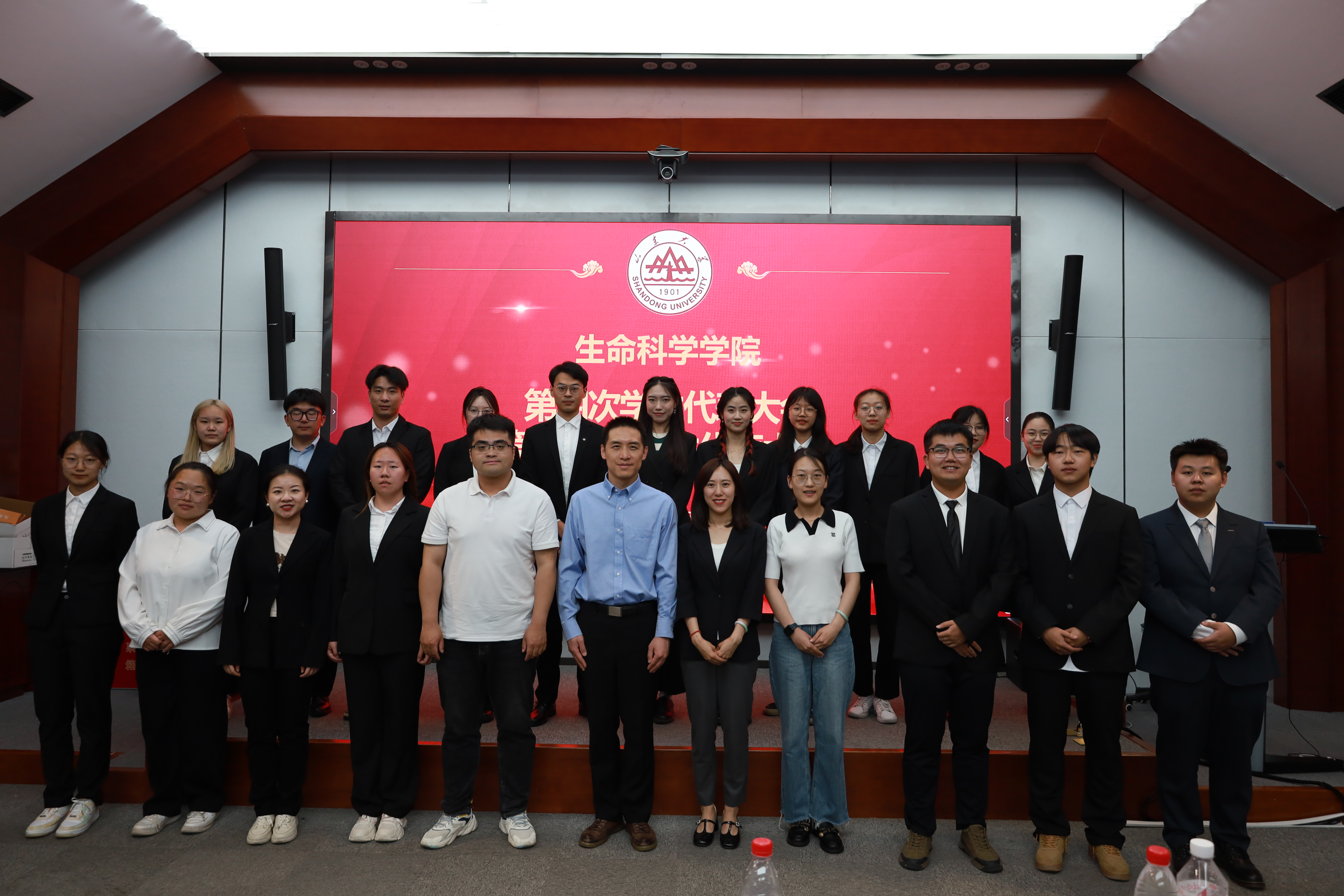  生命科学学院学生工作团队（青岛）